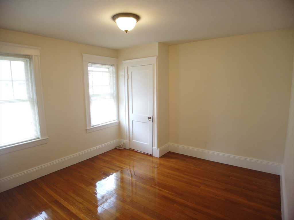 Belmont, Massachusetts 02478, United States, 2 Bedrooms Bedrooms, ,1 BathroomBathrooms,Residential,Active,168171