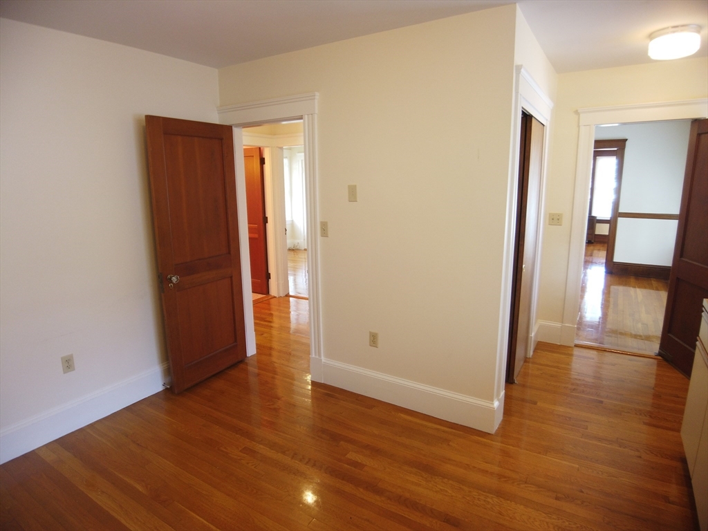 Belmont, Massachusetts 02478, United States, 2 Bedrooms Bedrooms, ,1 BathroomBathrooms,Residential,Active,168171