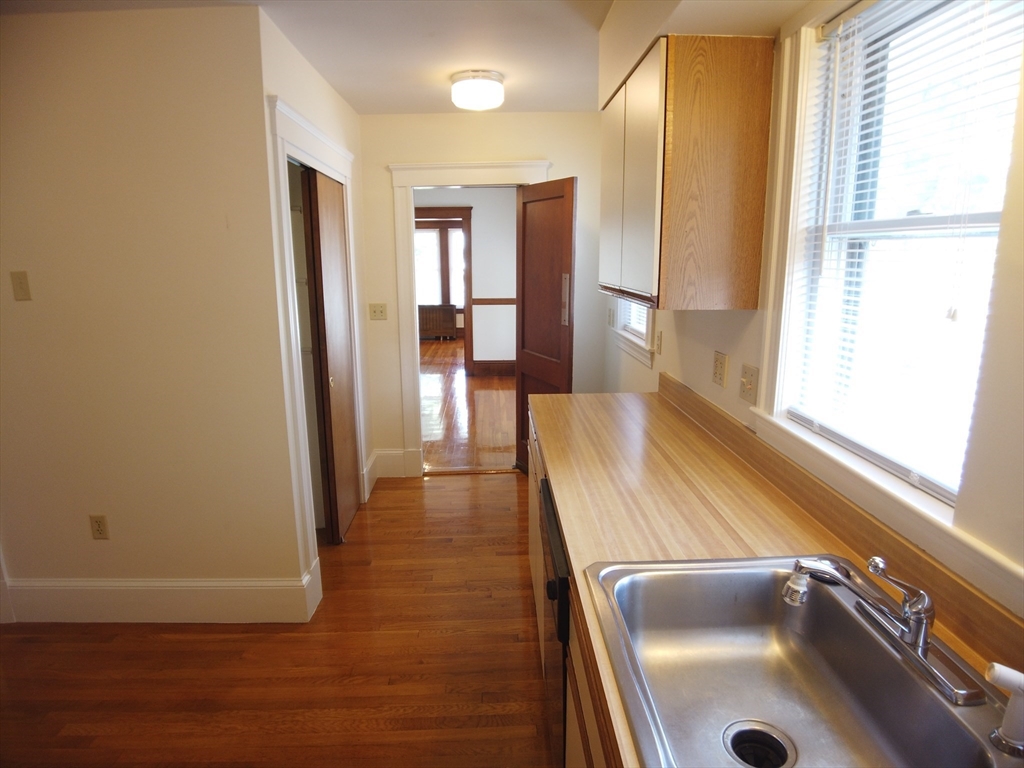 Belmont, Massachusetts 02478, United States, 2 Bedrooms Bedrooms, ,1 BathroomBathrooms,Residential,Active,168171