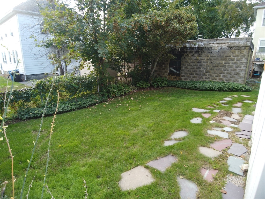 Belmont, Massachusetts 02478, United States, 2 Bedrooms Bedrooms, ,1 BathroomBathrooms,Residential,Active,168171