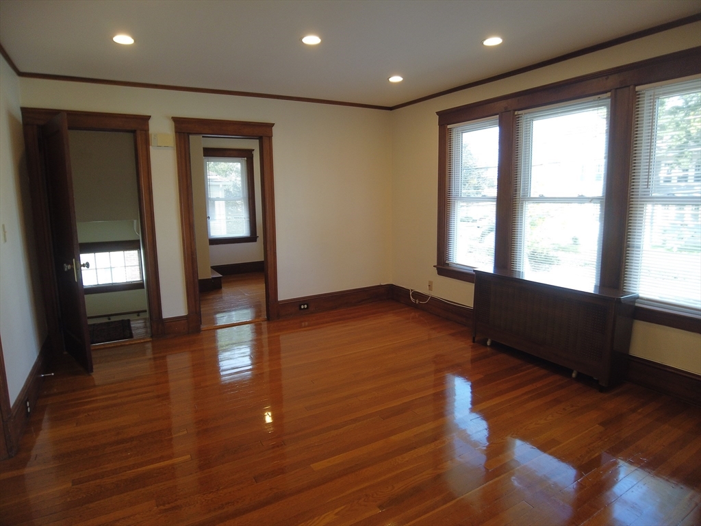 Belmont, Massachusetts 02478, United States, 2 Bedrooms Bedrooms, ,1 BathroomBathrooms,Residential,Active,168171