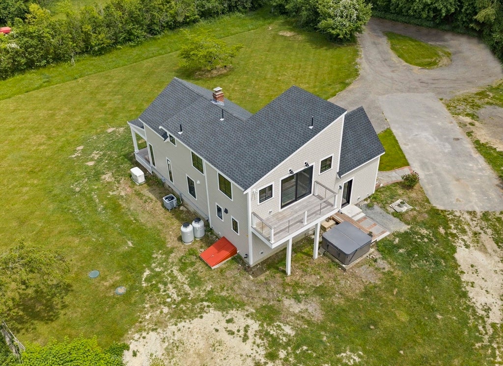 32 County St