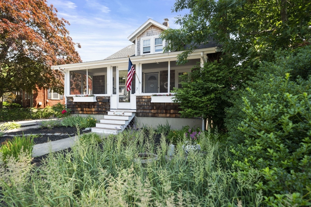 7 Gray Ave.
