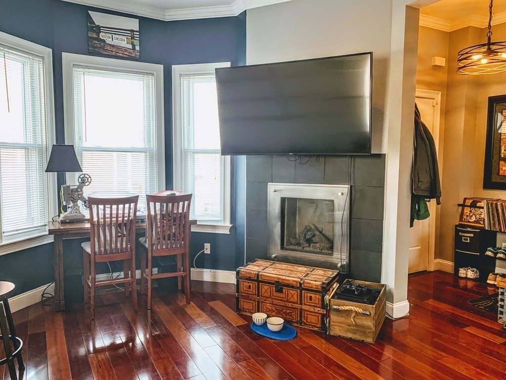 Photo 3 Photo 3