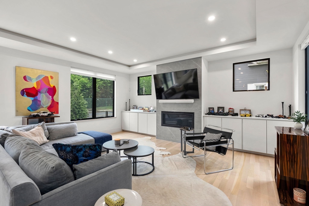 1242 Beacon St 1242