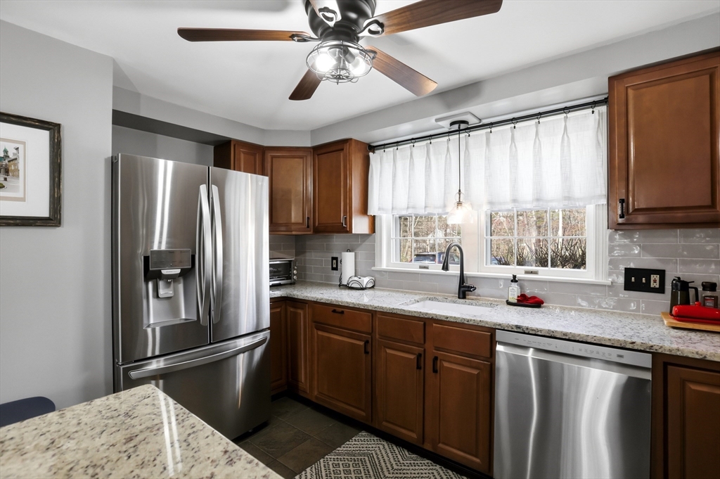 20 1/2 Webb St 2A