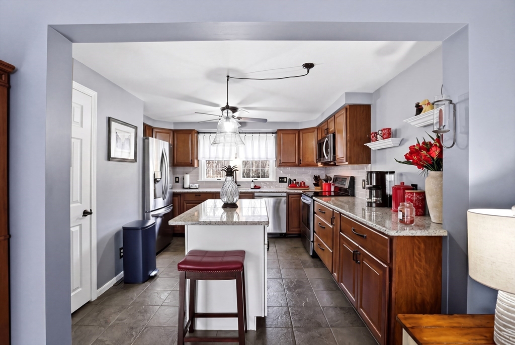 20 1/2 Webb St 2A