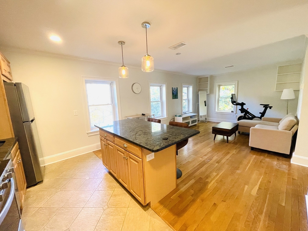 416 Medford St 3