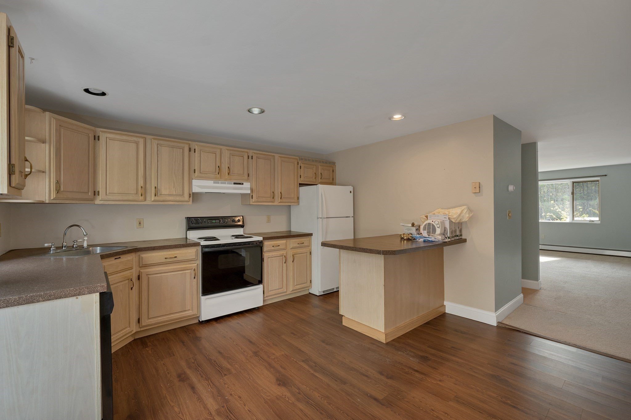 69 Birch Glen Dr #12, Bennington, NH, 69 Birch Glen Dr #12, Bennington, NH Photo #5