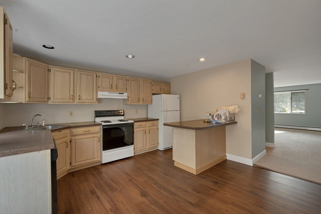 69 Birch Glen Dr #12, Bennington, NH, 69 Birch Glen Dr #12, Bennington, NH Photo #5