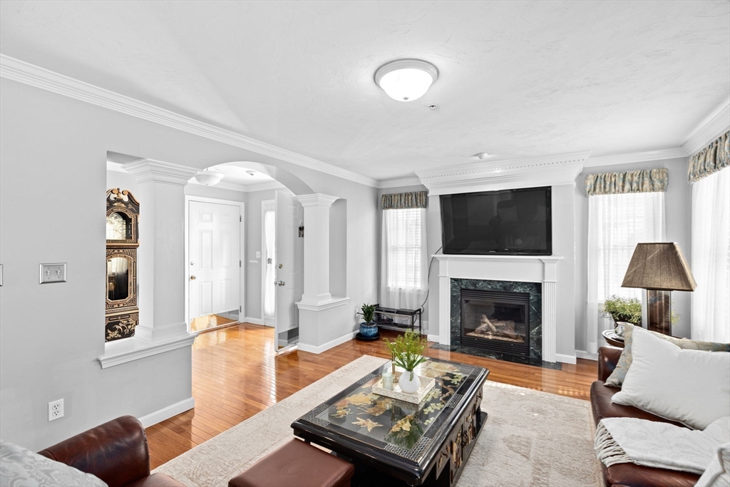 208 Rembrandt Way 208