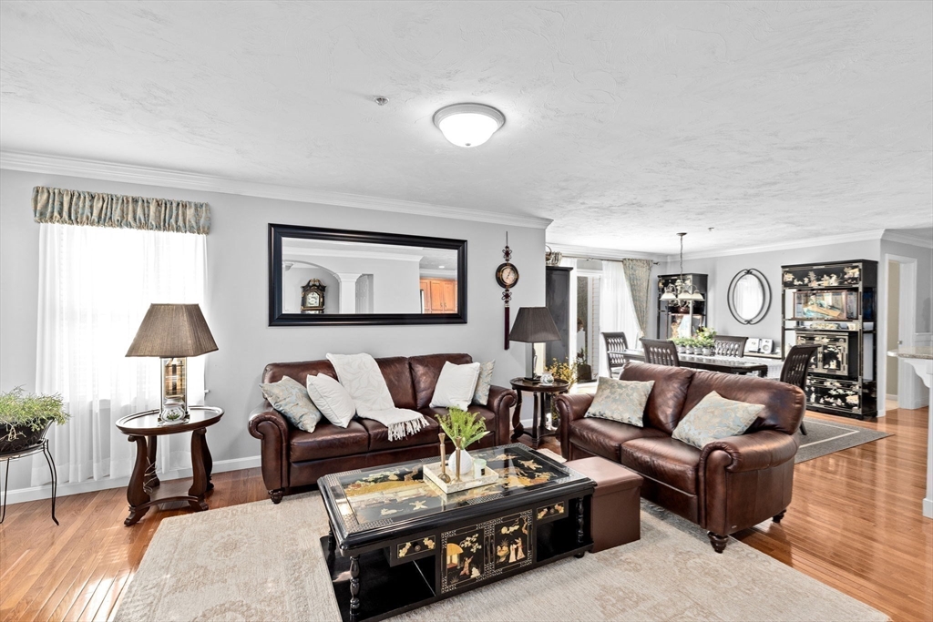 208 Rembrandt Way 208
