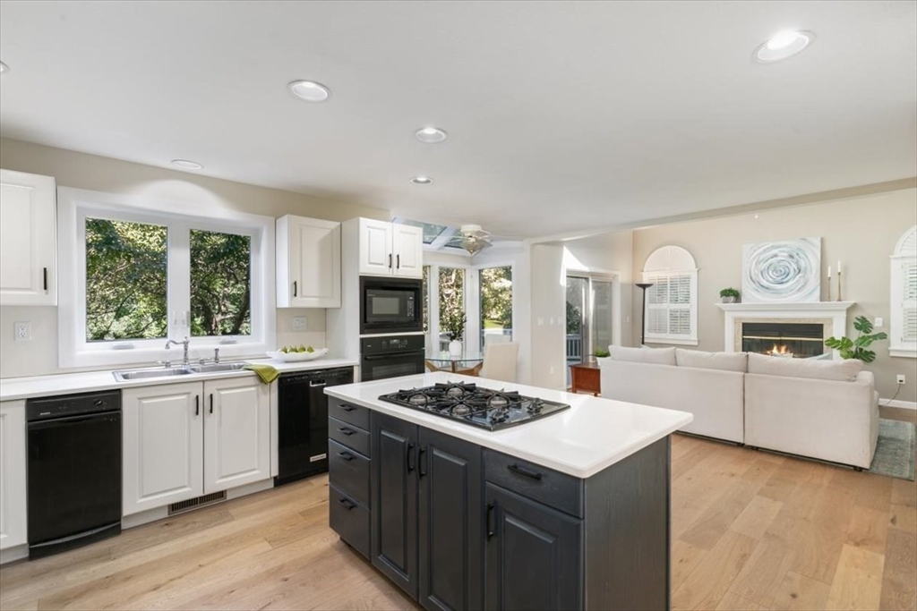 Derry, New Hampshire 03038, United States, 3 Bedrooms Bedrooms, ,3 BathroomsBathrooms,Residential,Active,178366