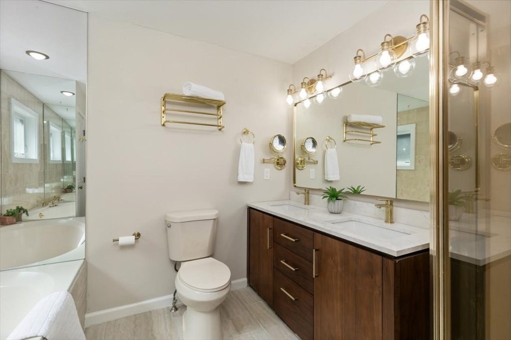 Derry, New Hampshire 03038, United States, 3 Bedrooms Bedrooms, ,3 BathroomsBathrooms,Residential,Active,178366