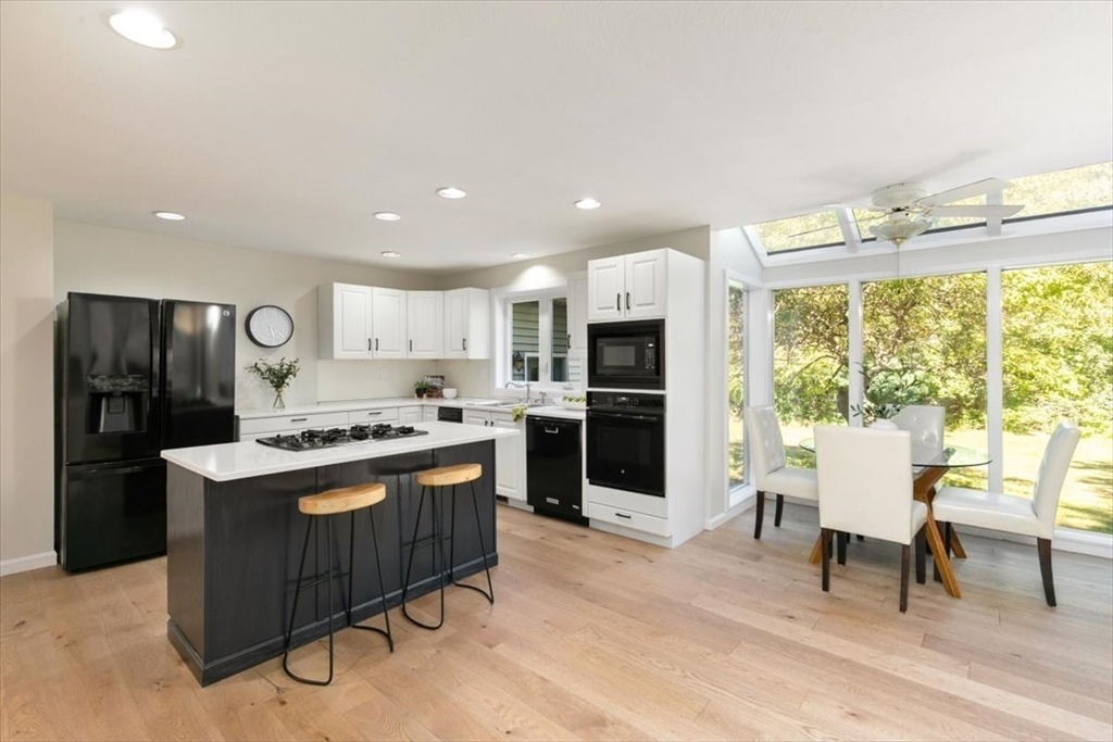 Derry, New Hampshire 03038, United States, 3 Bedrooms Bedrooms, ,3 BathroomsBathrooms,Residential,Active,178366