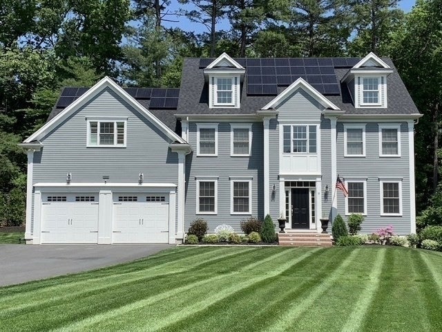 Photo of 8 Sterling Ct, Northborough, MA
