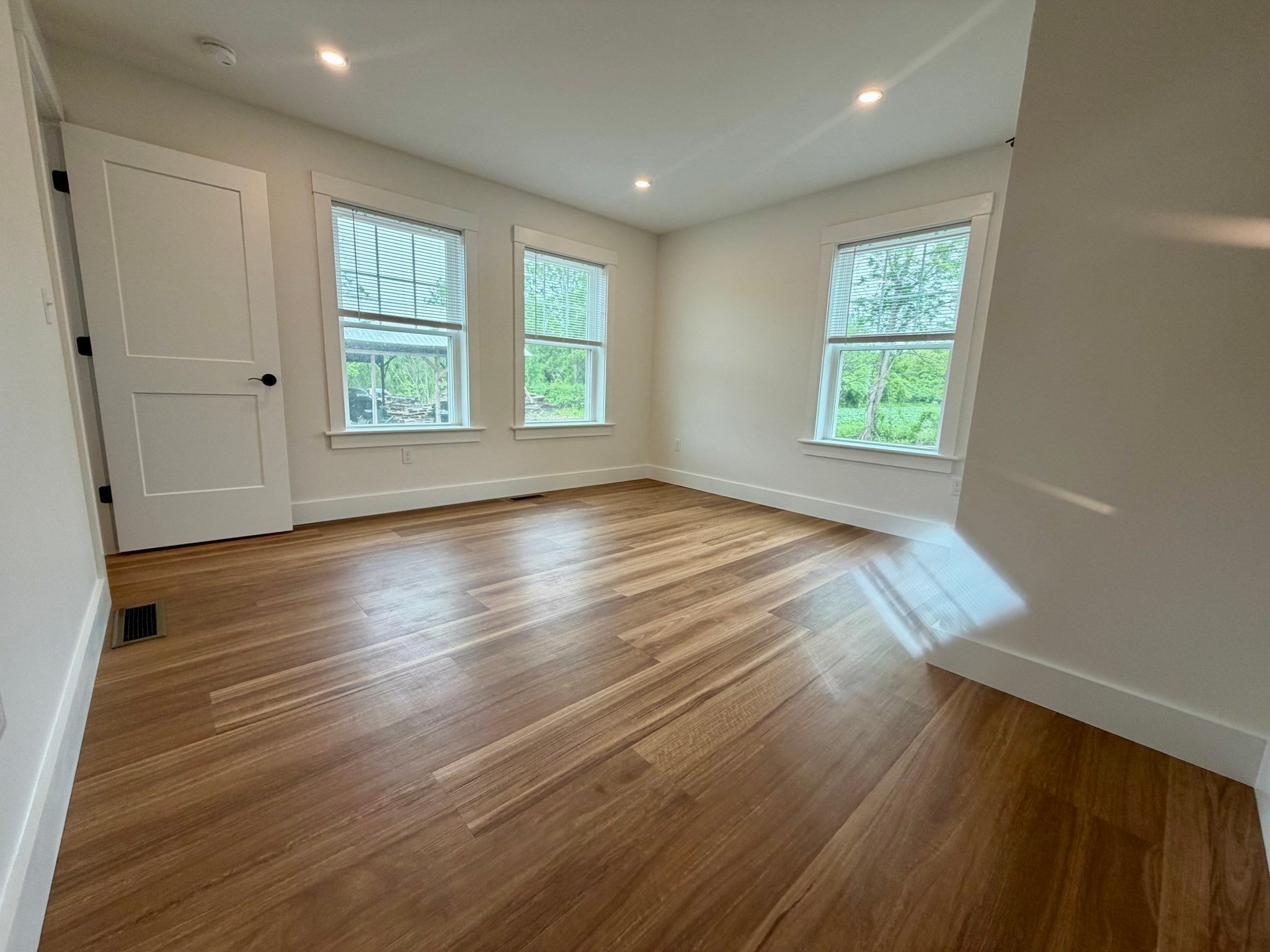 124 S Silver Lane, Sunderland, MA Photo #14