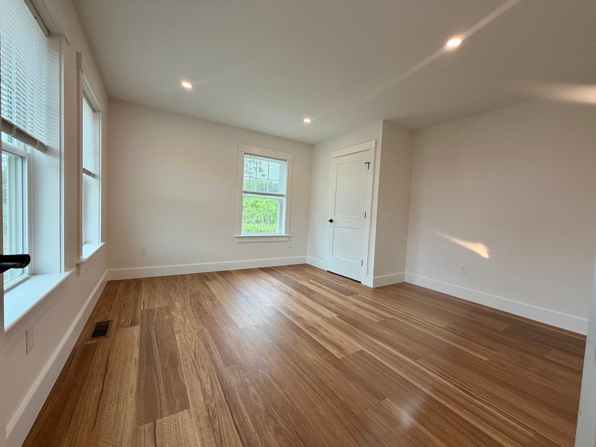 124 S Silver Lane, Sunderland, MA Photo #13