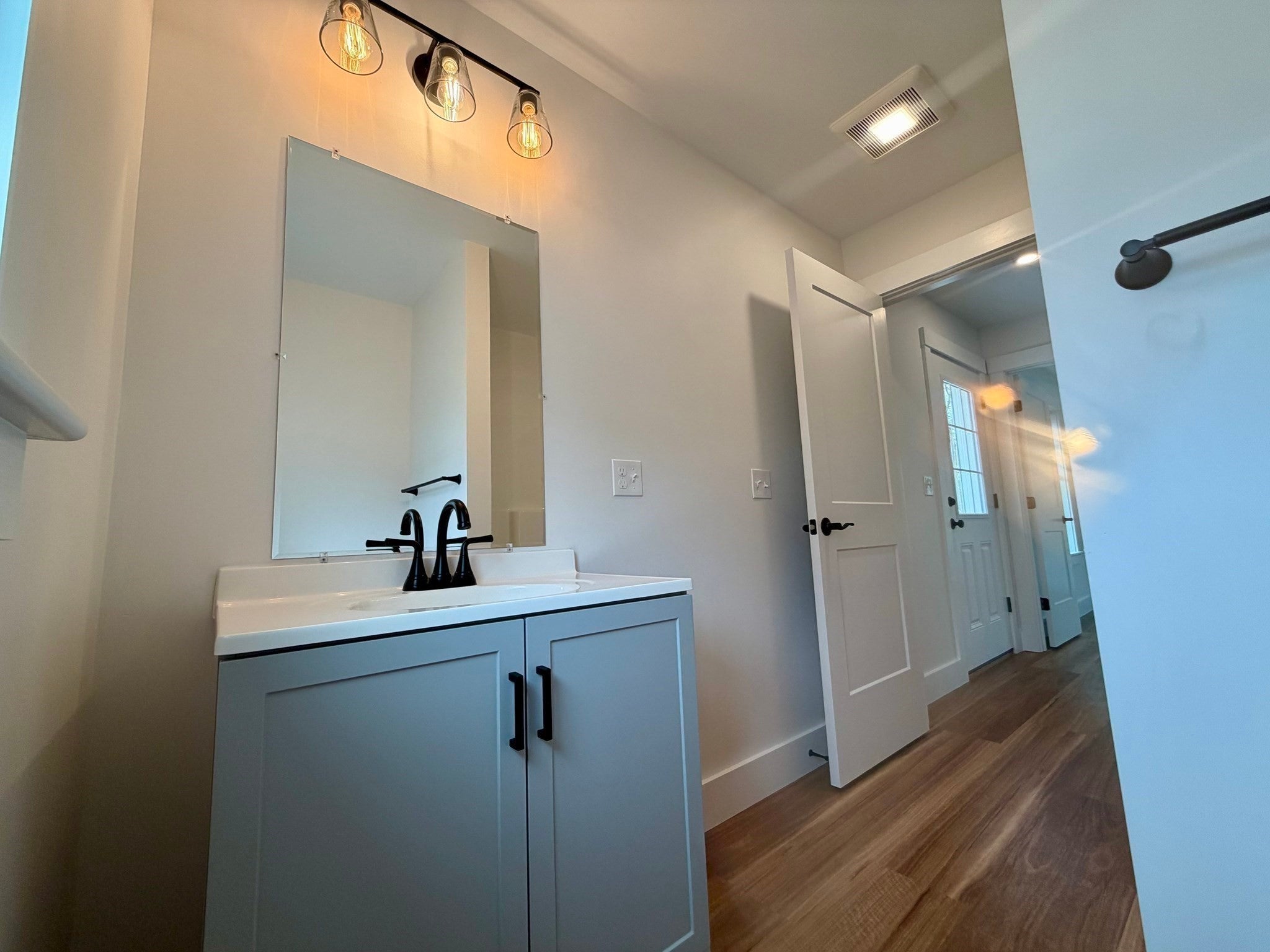 124 S Silver Lane, Sunderland, MA Photo #31