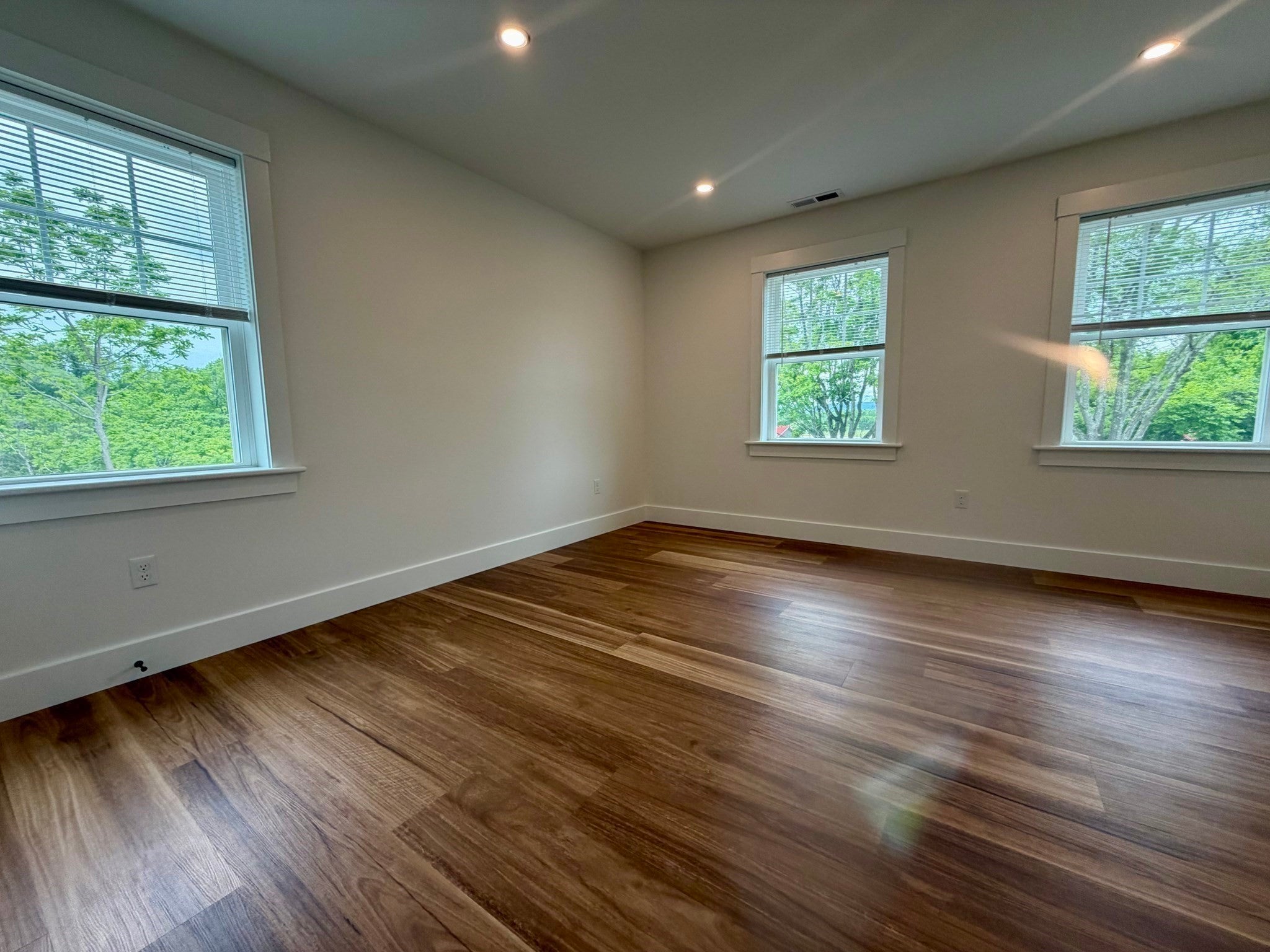 124 S Silver Lane, Sunderland, MA Photo #24