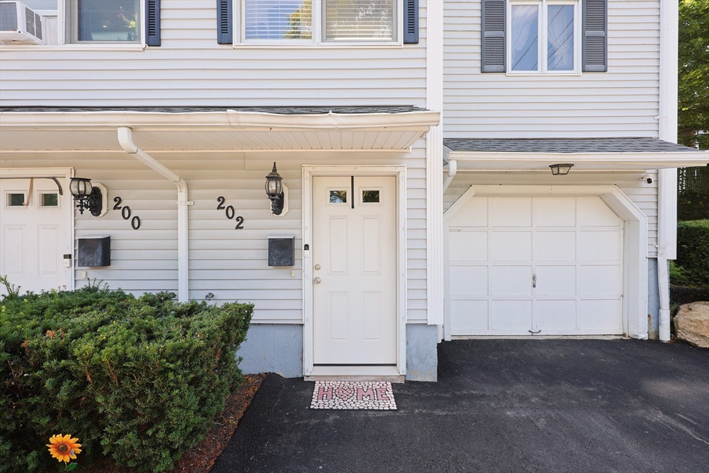 202 Elm Street 202