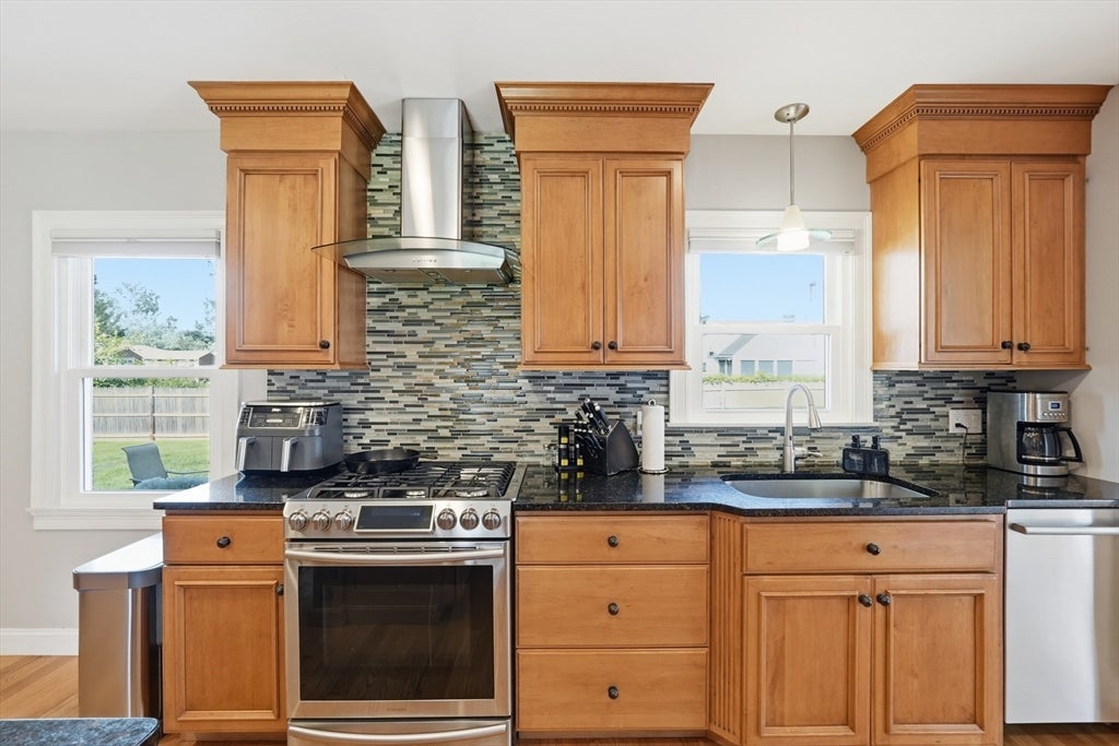 7 Pincushion Rd, Framingham, MA, 7 Pincushion Rd, Framingham, MA Photo #11