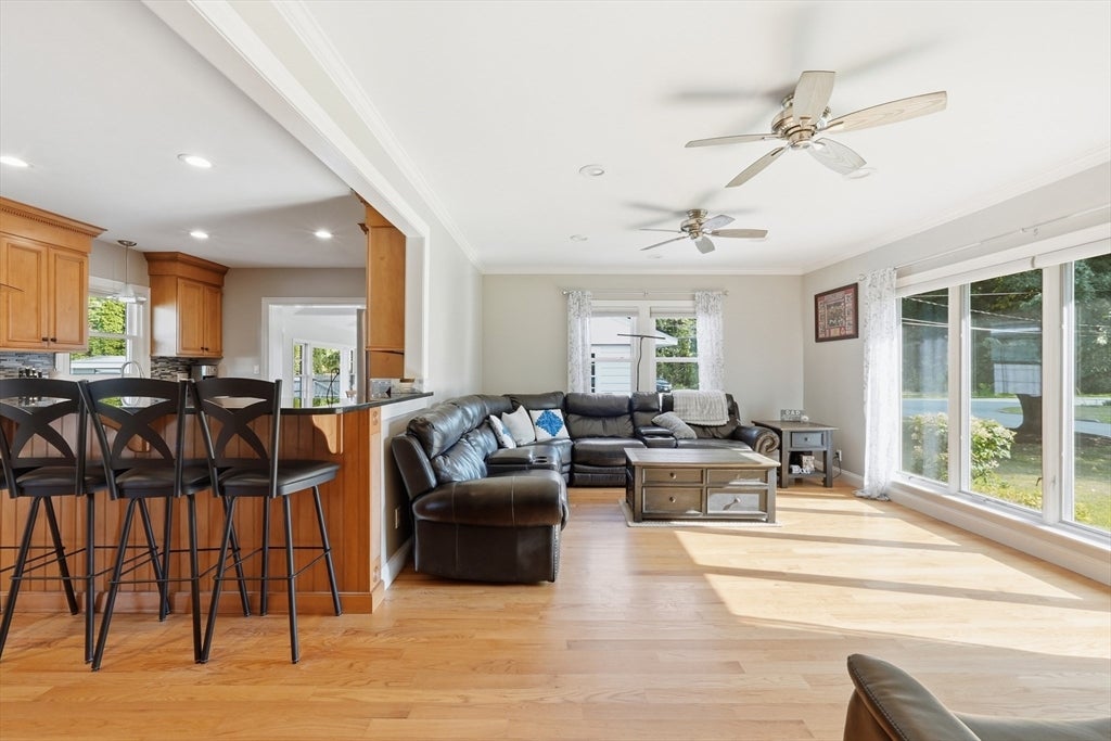 7 Pincushion Rd, Framingham, MA, 7 Pincushion Rd, Framingham, MA Photo #4