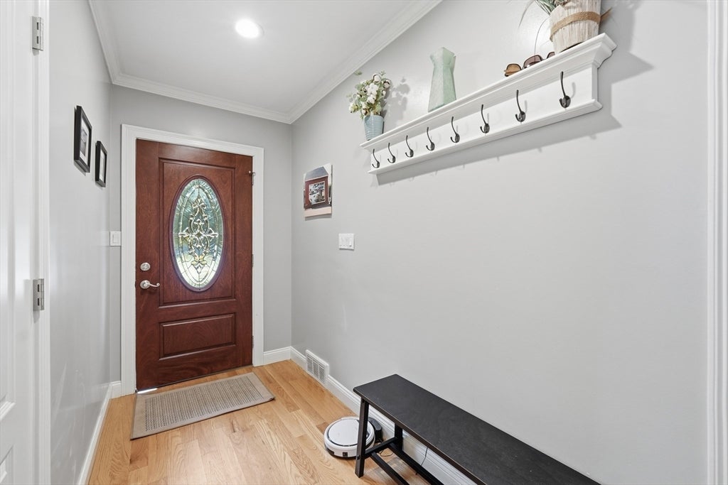 7 Pincushion Rd, Framingham, MA, 7 Pincushion Rd, Framingham, MA Photo #3
