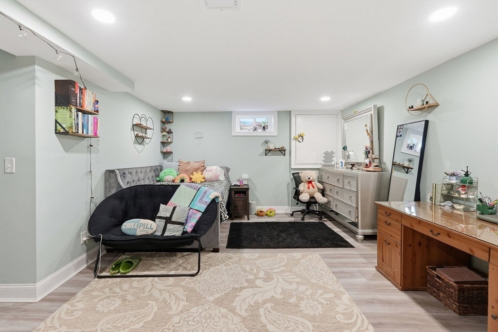 7 Pincushion Rd, Framingham, MA, 7 Pincushion Rd, Framingham, MA Photo #23