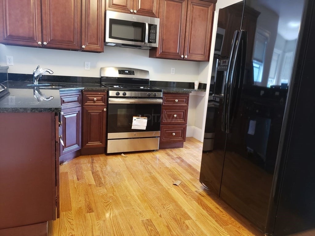 22 Barton St #2, Somerville, MA, 22 Barton St #2, Somerville, MA Photo #2