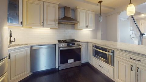 215 Bolton Boston MA 02127