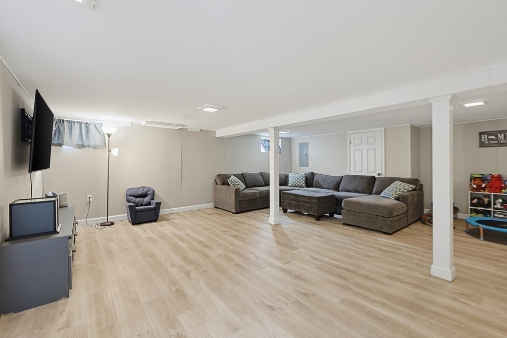 7 Haskell Pl, Peabody, MA Photo #25