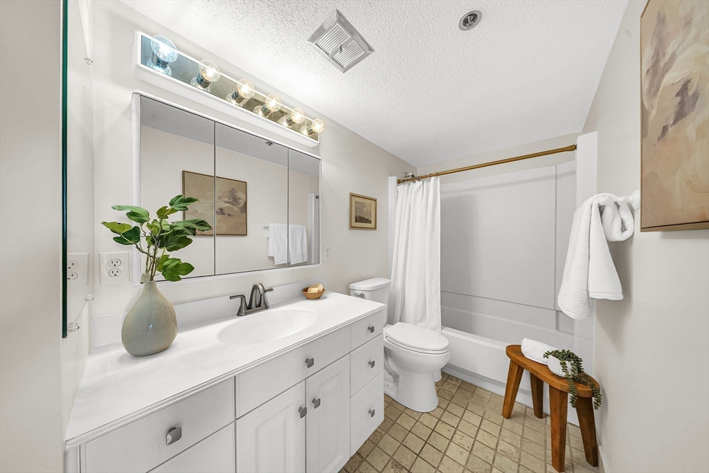 1731 Beacon Street #1515, Brookline, MA Photo #27