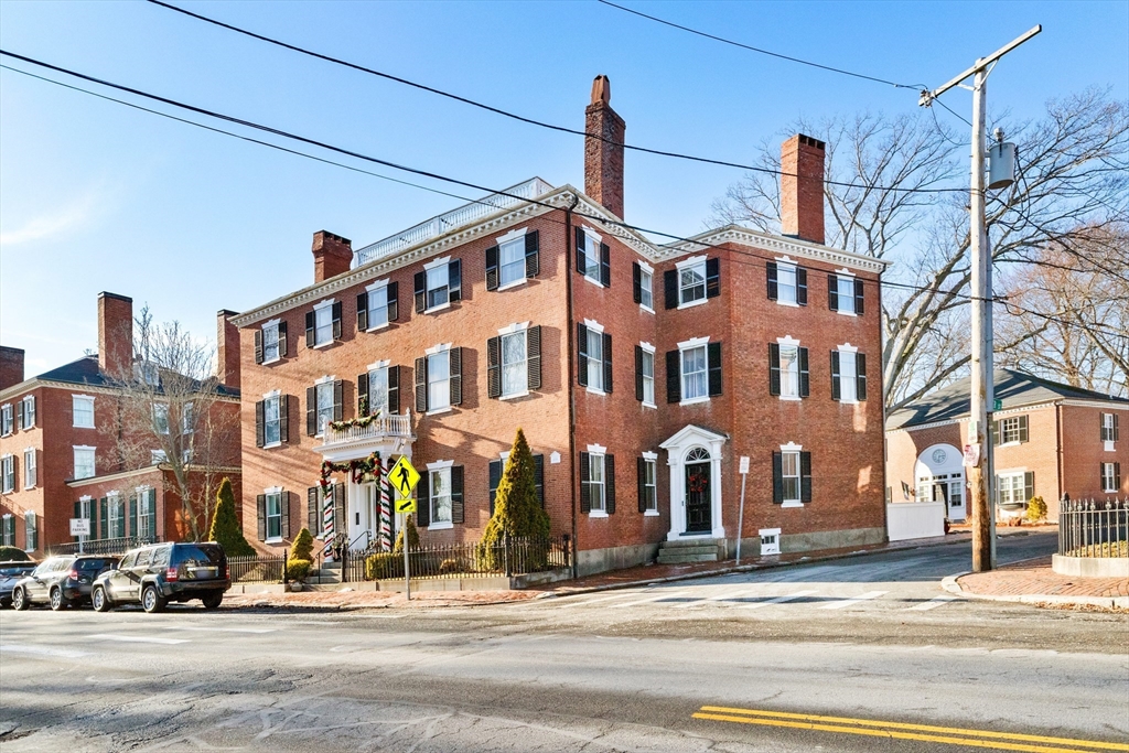 31 Washington Sq North 3