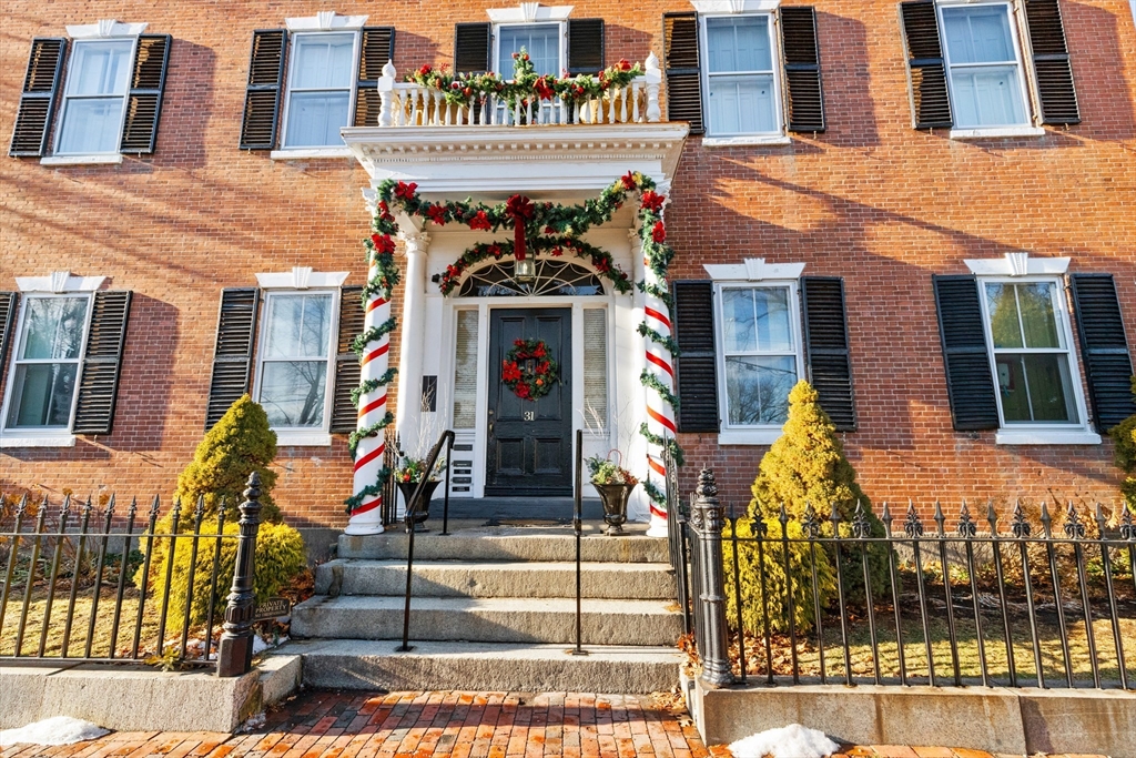 31 Washington Sq North 3