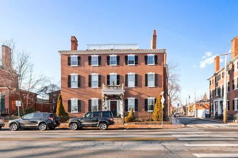 31 Washington Sq North 3 Salem MA 01970