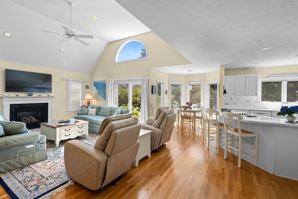 13 Driftwood Circle, Mashpee, MA, 13 Driftwood Circle, Mashpee, MA Photo #4