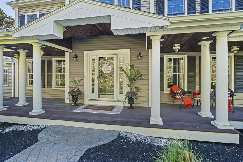 74 Crabtree Ln