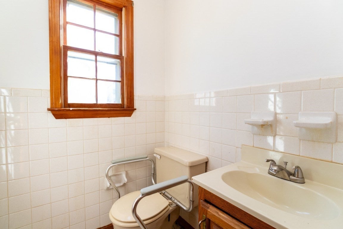 1284 Commerical St #1284, Weymouth, MA, 1284 Commerical St #1284, Weymouth, MA Photo #9
