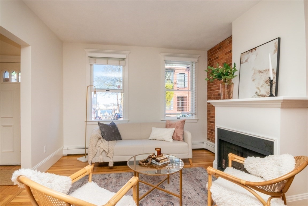 298A Bunker Hill Street 1