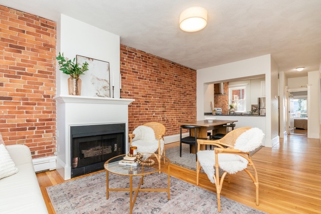 298A Bunker Hill Street 1