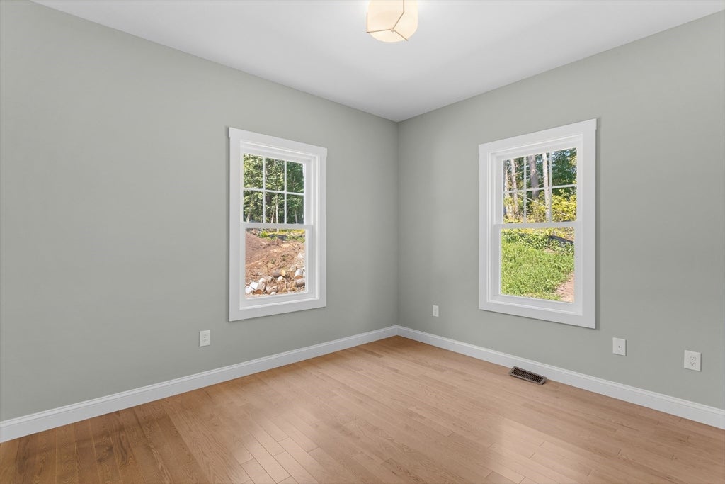80 Hampstead St, Methuen, MA Photo #12