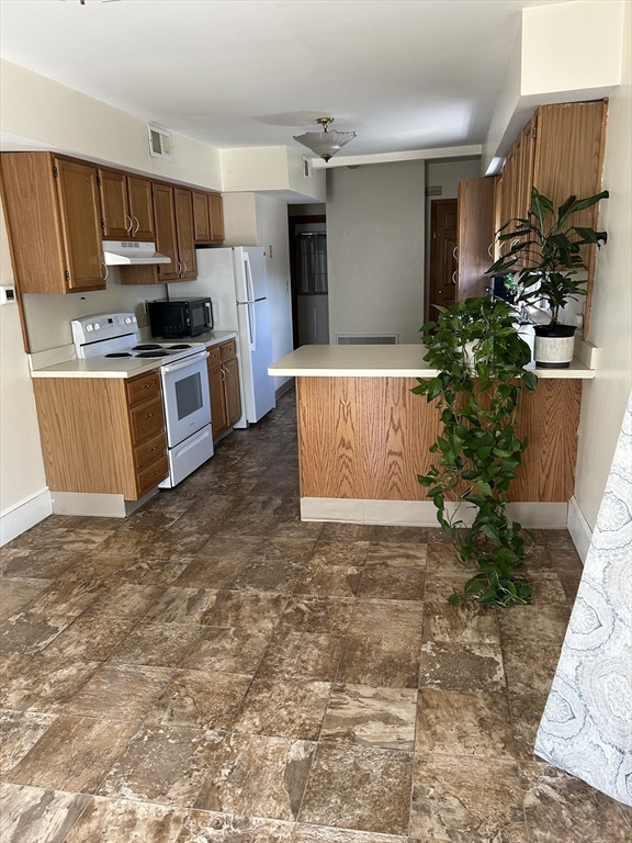210 North Ave. 210