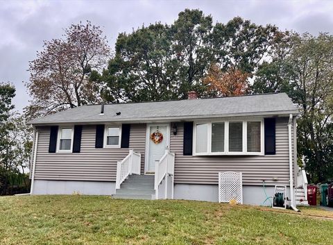 49 Coburn Dr Lowell MA 01854