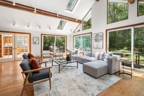 11 Grove Street Wayland MA 01778