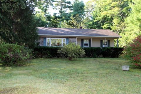 32 Morton Road Freetown MA 02717