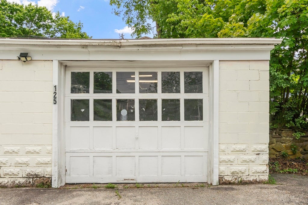 125 Cross St
