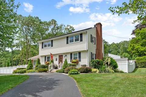 Photo of 27 Linwood Dr, Wilbraham, MA 01095 (MLS # 73528318)