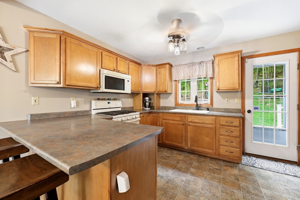 233 Cedar Swamp Rd