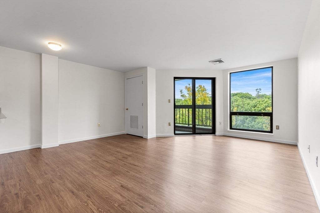 59-65 Valley St 5F